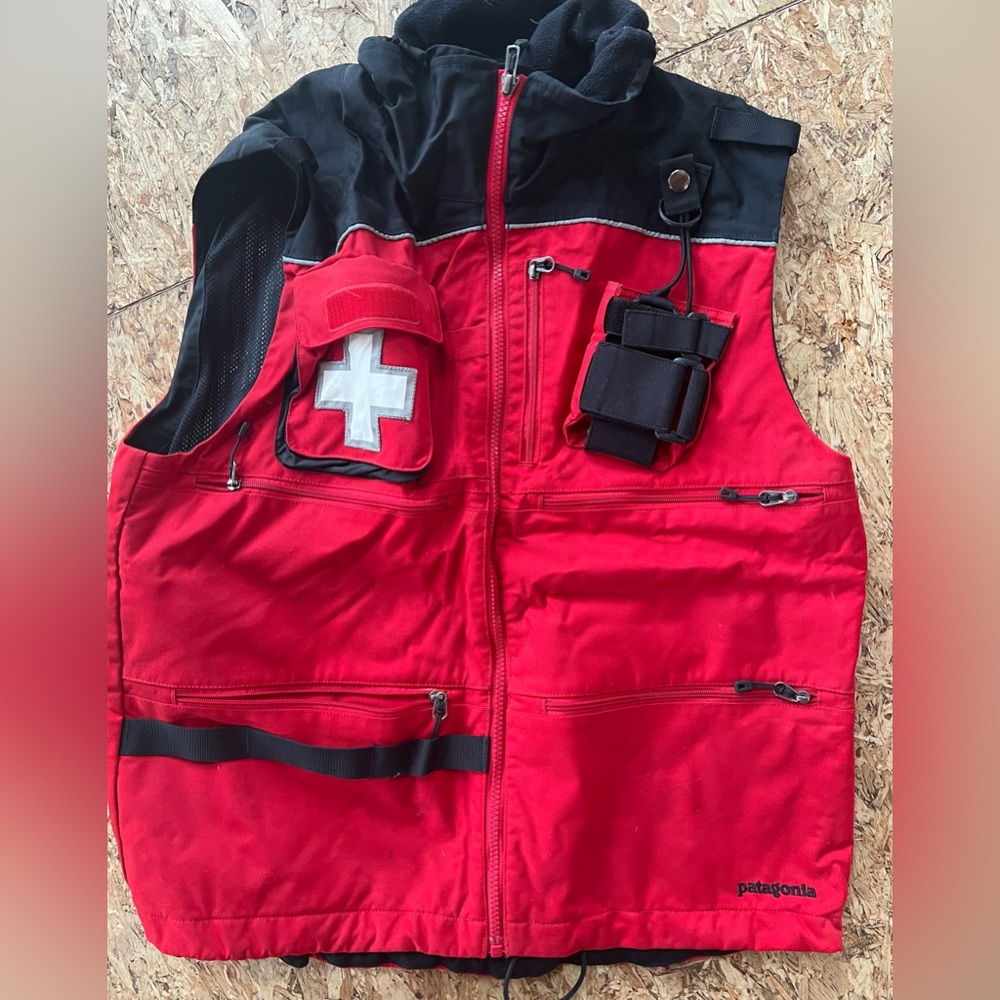 Patagonia ski patrol vest
